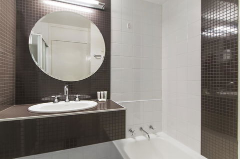 Metro Hotel Perth - Mackay Tourism 28