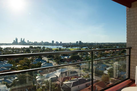 Metro Hotel Perth - Mackay Tourism 6