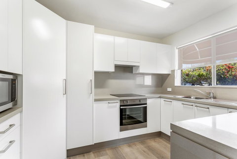 Laman Lodge, Unit 2, 15 Laman Street - Mackay Tourism 7