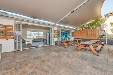 Nomads Byron Bay Backpackers - Mackay Tourism 4