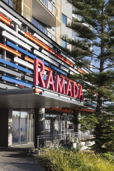 Ramada By Wyndham VetroBlu Scarborough Beach - Mackay Tourism 4