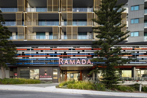 Ramada By Wyndham VetroBlu Scarborough Beach - Mackay Tourism 5