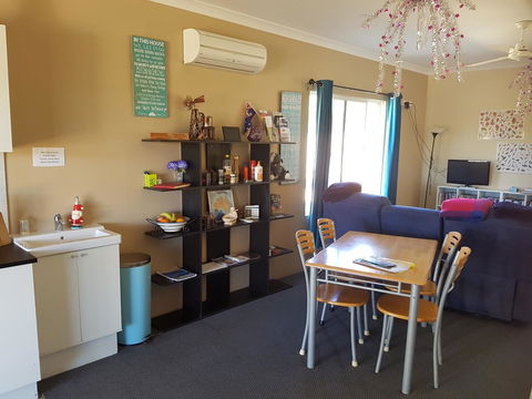 The Heights Bed & Breakfast - Mackay Tourism 16