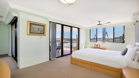 Darling Harbor Apartment - Mackay Tourism 0