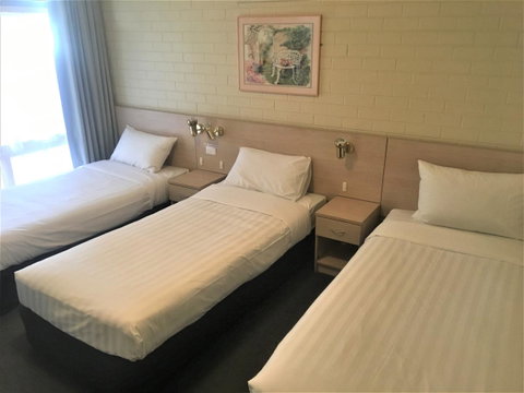 Junee Motor Inn - Mackay Tourism 18