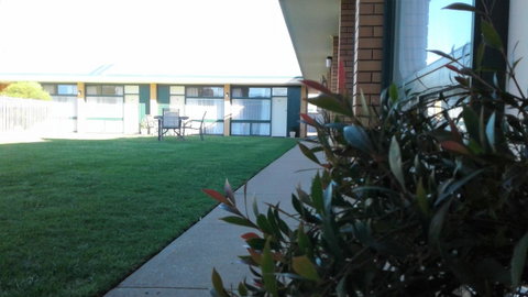 Junee Motor Inn - Mackay Tourism 9