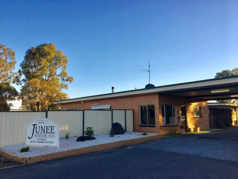 Junee Motor Inn - Mackay Tourism 12