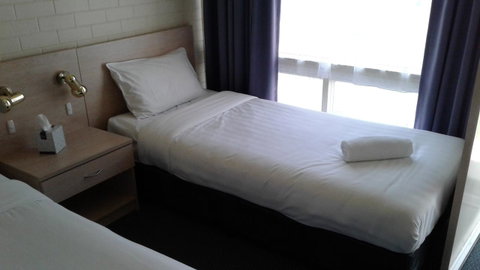 Junee Motor Inn - Mackay Tourism 4