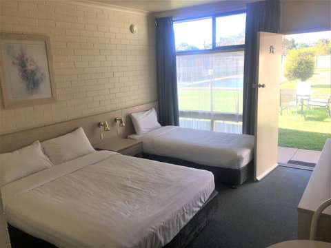 Junee Motor Inn - Mackay Tourism 19