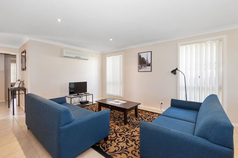 Colonial Court Villas - Mackay Tourism 26