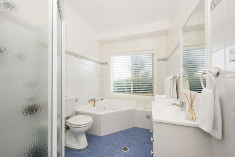 Colonial Court Villas - Mackay Tourism 10