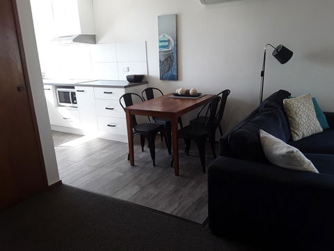 Narooma Golfers Lodge - Mackay Tourism 22