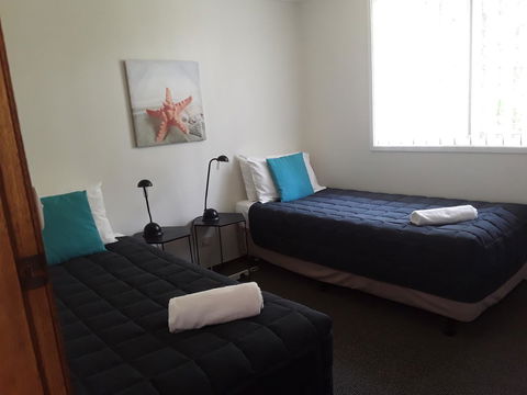 Narooma Golfers Lodge - Mackay Tourism 19