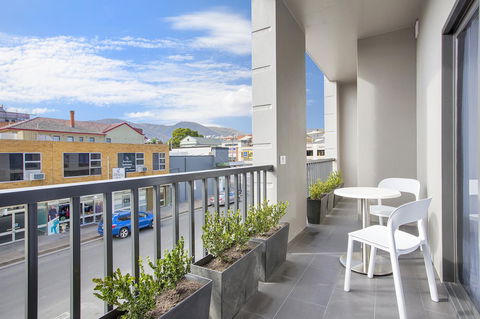 CH Boutique Hotel & Apartments, Ascend Hotel Collection - Mackay Tourism 14