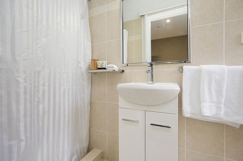CH Boutique Hotel & Apartments, Ascend Hotel Collection - Mackay Tourism 36
