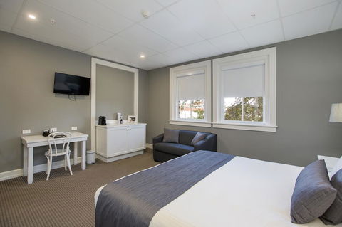 CH Boutique Hotel & Apartments, Ascend Hotel Collection - Mackay Tourism 18