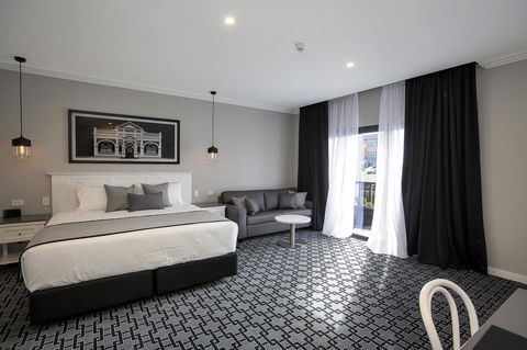 CH Boutique Hotel & Apartments, Ascend Hotel Collection - Mackay Tourism 1