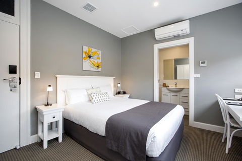 CH Boutique Hotel & Apartments, Ascend Hotel Collection - Mackay Tourism 25