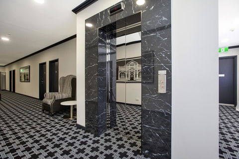 CH Boutique Hotel & Apartments, Ascend Hotel Collection - Mackay Tourism 5