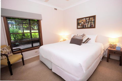 Stay In Mudgee The Grove, The Church, And Premium Private Homestead - Mackay Tourism 32