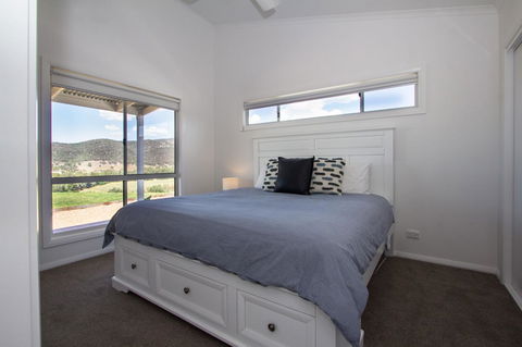 Stay In Mudgee The Grove, The Church, And Premium Private Homestead - Mackay Tourism 6