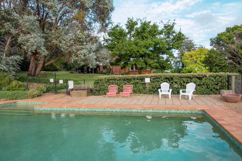 Stay In Mudgee The Grove, The Church, And Premium Private Homestead - Mackay Tourism 24