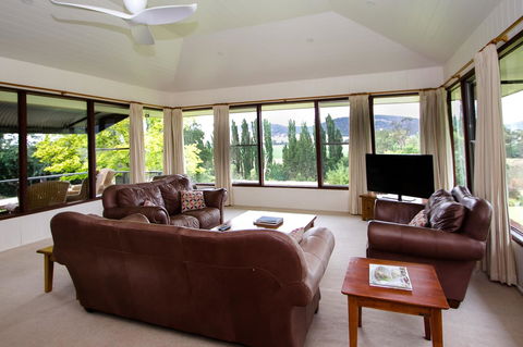 Stay In Mudgee The Grove, The Church, And Premium Private Homestead - Mackay Tourism 0