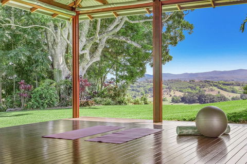 Byron Hinterland Villas - Mackay Tourism 3