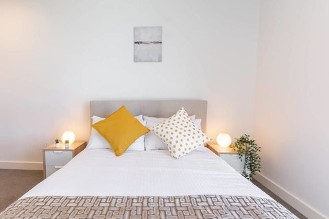 Japanese Style Waterfront Apt Wt Rooftop Pool - Mackay Tourism 7