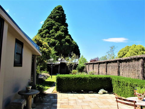Apple Tree Cottage - Mackay Tourism 21