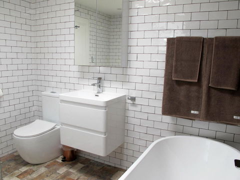 Apple Tree Cottage - Mackay Tourism 3