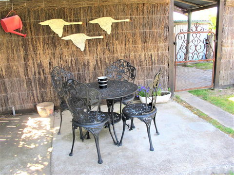 Apple Tree Cottage - Mackay Tourism 29