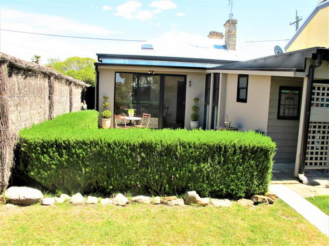 Apple Tree Cottage - Mackay Tourism 27