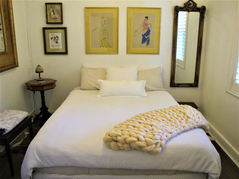 Apple Tree Cottage - Mackay Tourism 8