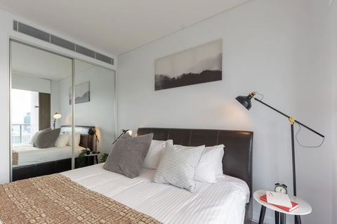 High Rise Apt In Heart Of Sydney Wt Harbour View - Mackay Tourism 17