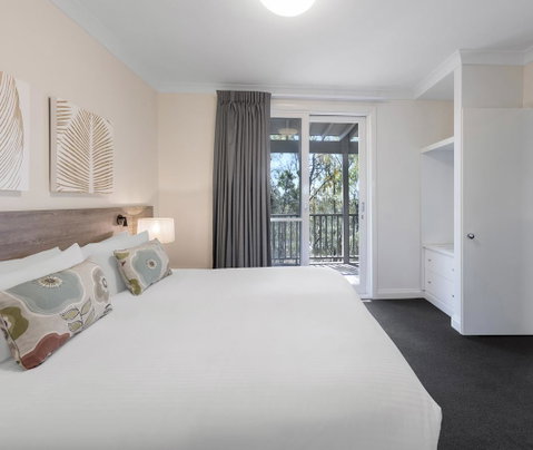 Oaks Cypress Lakes Resort - Mackay Tourism 22