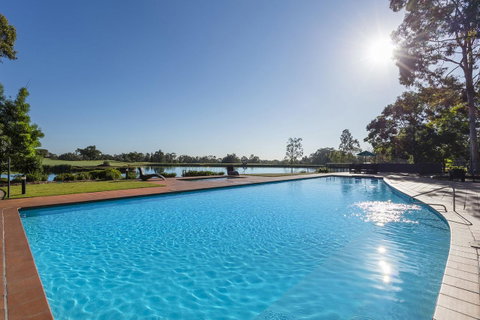 Oaks Cypress Lakes Resort - Mackay Tourism 30