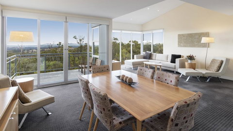 Oaks Cypress Lakes Resort - Mackay Tourism 4