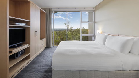 Oaks Cypress Lakes Resort - Mackay Tourism 6