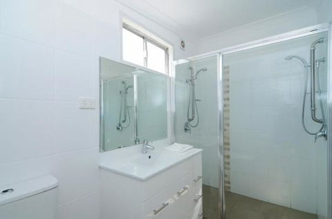 Huskisson Holiday Motel Cabins - Mackay Tourism 31