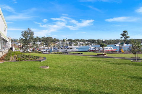Huskisson Holiday Motel Cabins - Mackay Tourism 10