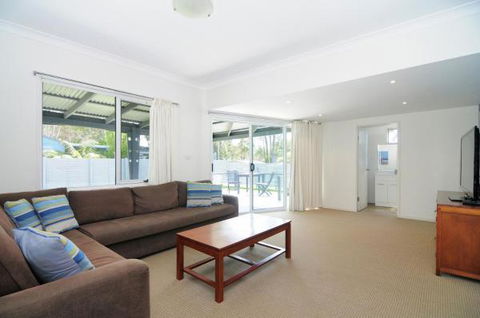 Huskisson Holiday Motel Cabins - Mackay Tourism 25