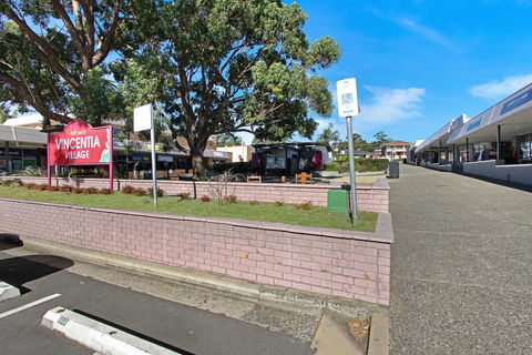Huskisson Holiday Motel Cabins - Mackay Tourism 17
