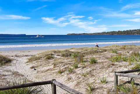 Huskisson Holiday Motel Cabins - Mackay Tourism 15