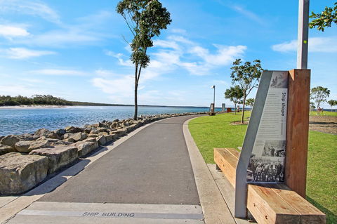 Huskisson Holiday Motel Cabins - Mackay Tourism 19