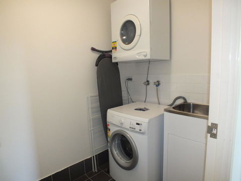 Pacific Marina Apartments - Mackay Tourism 25