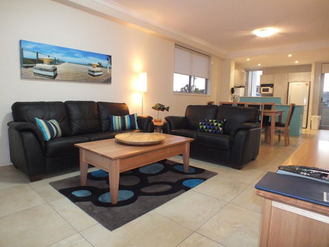 Pacific Marina Apartments - Mackay Tourism 1