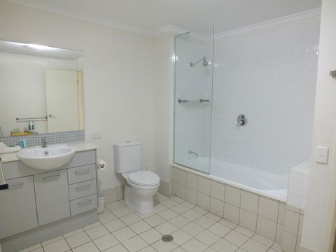 Pacific Marina Apartments - Mackay Tourism 5