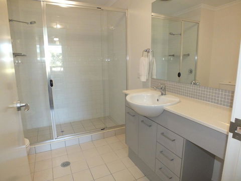 Pacific Marina Apartments - Mackay Tourism 28