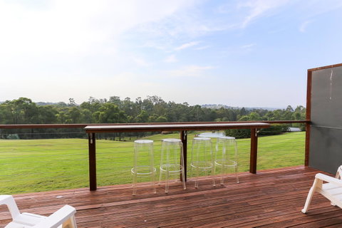 Wine Country Villas - Mackay Tourism 25
